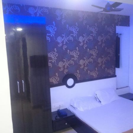 Prince International Navi Mumbai Bagian luar foto